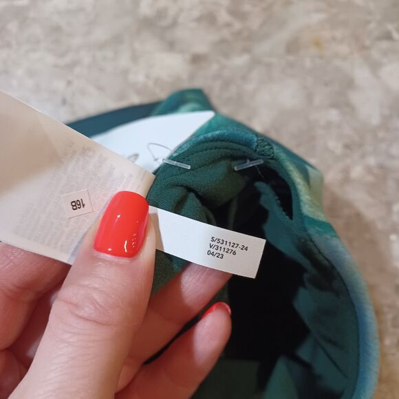 NEW Athleta Conscious Crop Bra Size XS/ A-C Cup Green Abstract Print Tank Top - Picture 9 of 10